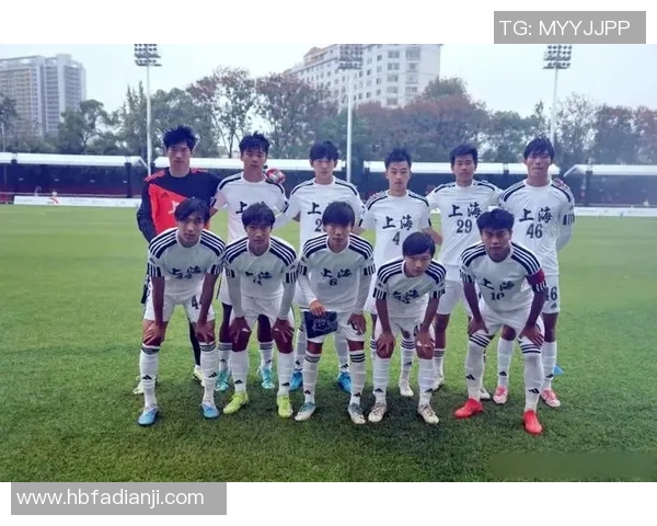 上海足球队中路突破革新之路探索与战术解析 上海足球队中路突破革新之路探索与战术解析