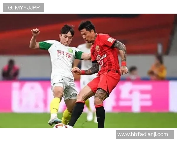 上海足球队以58分稳居大师赛积分榜首位争冠形势愈发明朗 上海足球队以58分稳居大师赛积分榜首位争冠形势愈发明朗