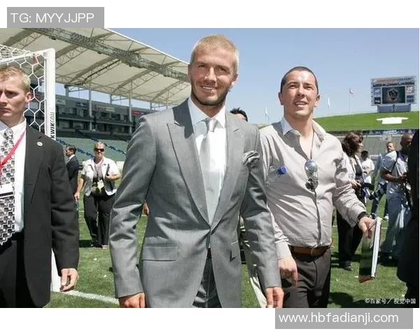 足球明星时尚理发造型大赏展现球场外的魅力与个性 足球明星时尚理发造型大赏展现球场外的魅力与个性